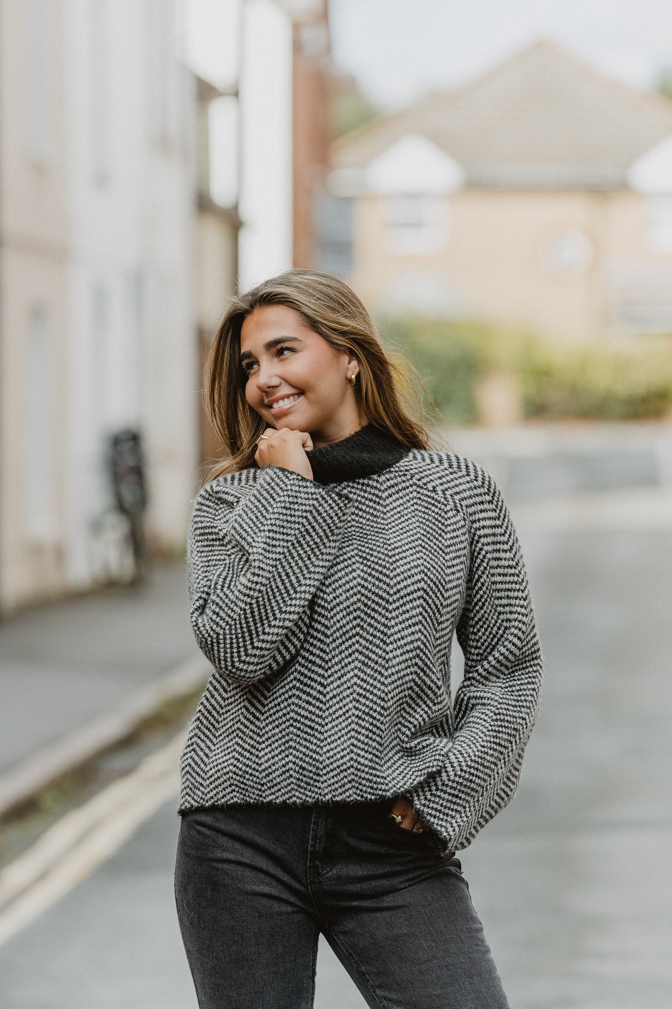 VMNAOMI Pullover - Black